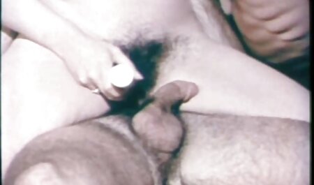 Haarige kostenlos kleine titten schwangere Webcam spielen